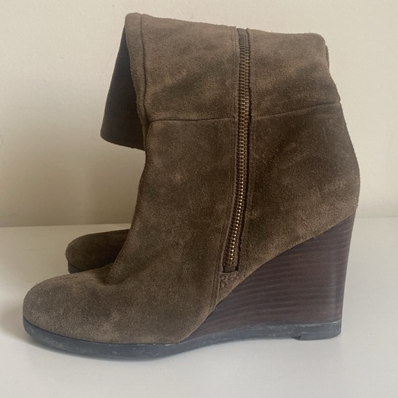 Franco Sarto Wedge Knee High Suede Boots Size 7 Moss Green Brown Full Side Zip - Picture 8 of 16